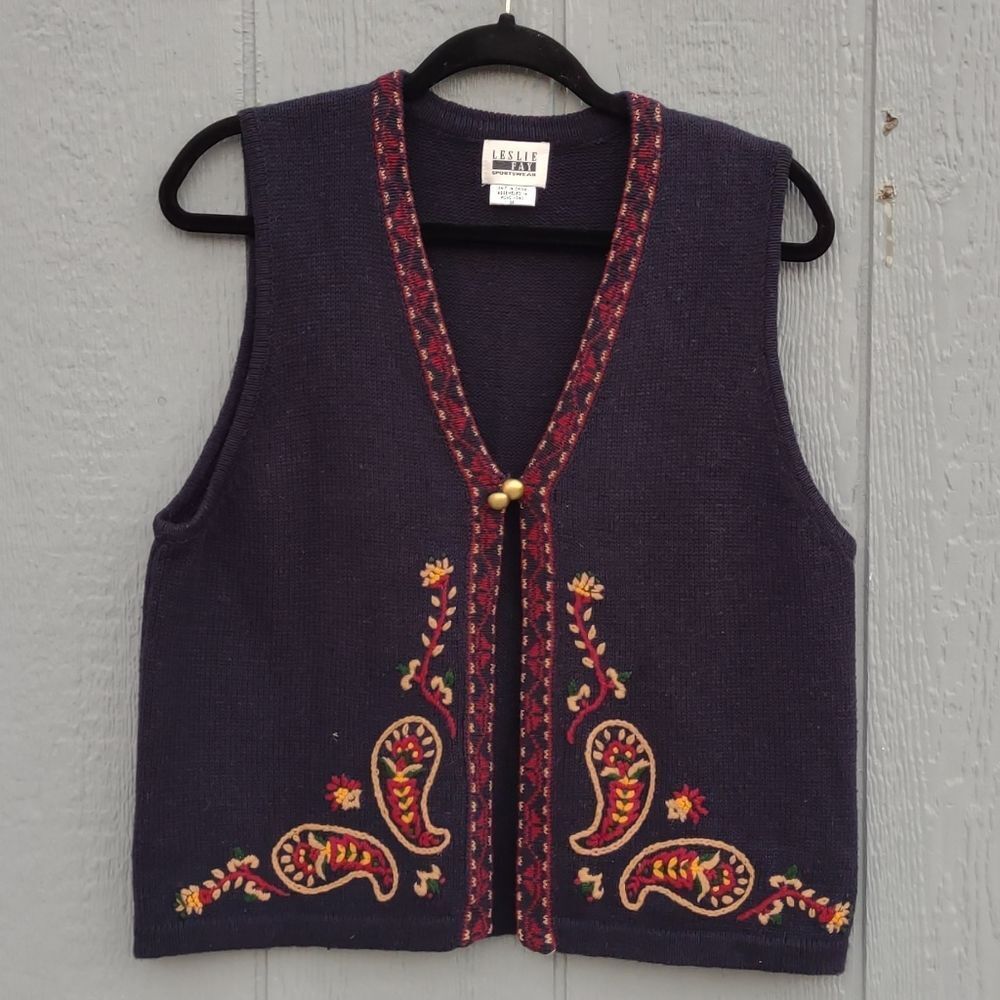 Vintage Leslie Fay Sportswear Embroidered Knit Vest Top Blue & Red Medium
